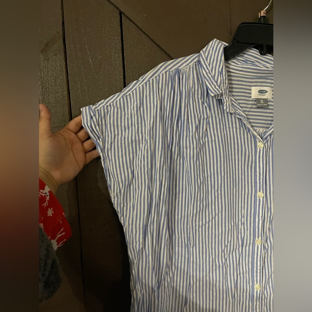 OLD NAVY - button up blouse - Picture 2 of 4